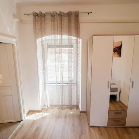 With Two Sleeping Rooms, Pets Willkommen Tatil Evi *